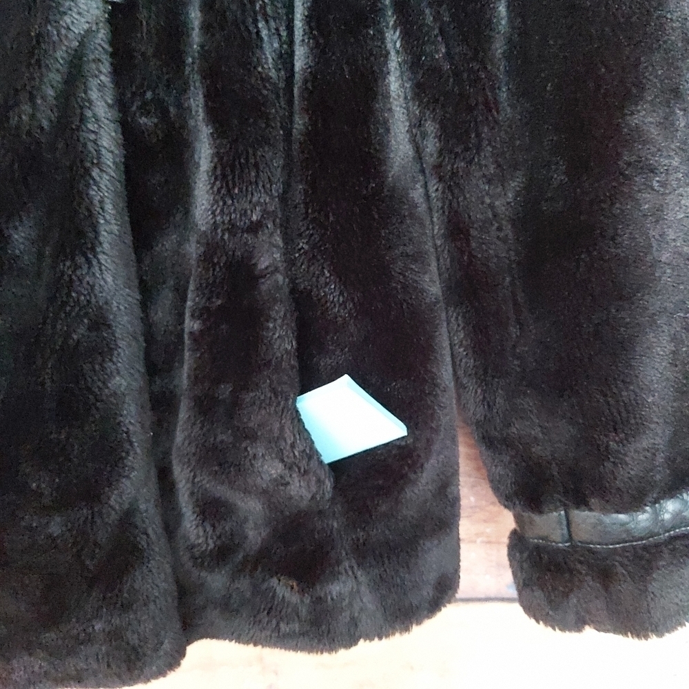 FAUX fur teddy coat black jacket San Francisco size small - Picture 6 of 9
